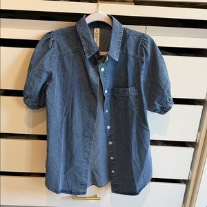 Short Sleeve Denim Button-Up Shirt - Blue